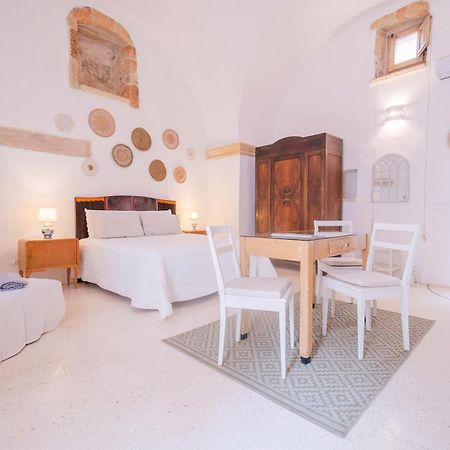 Historia- Dimore Corte Chiesa Corigliano dʼOtranto Extérieur photo