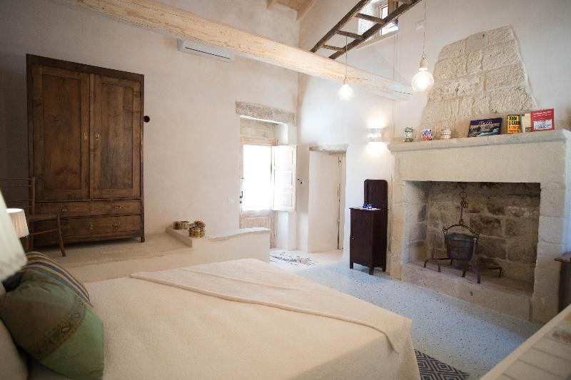 Historia- Dimore Corte Chiesa Corigliano dʼOtranto Extérieur photo