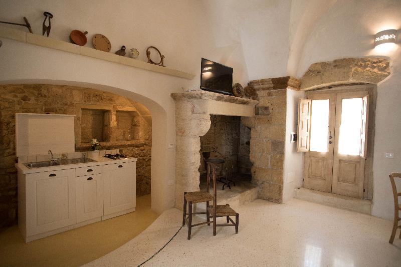 Historia- Dimore Corte Chiesa Corigliano dʼOtranto Extérieur photo